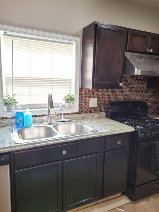 No Chores, 10min To Downtown And 25min To Niagara Falls Apartment